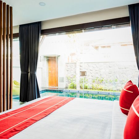 Del Cielo Villa Seminyak Екстериор снимка